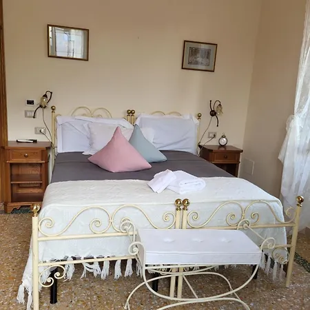 Melany Vicino Centro Bed & Breakfast *